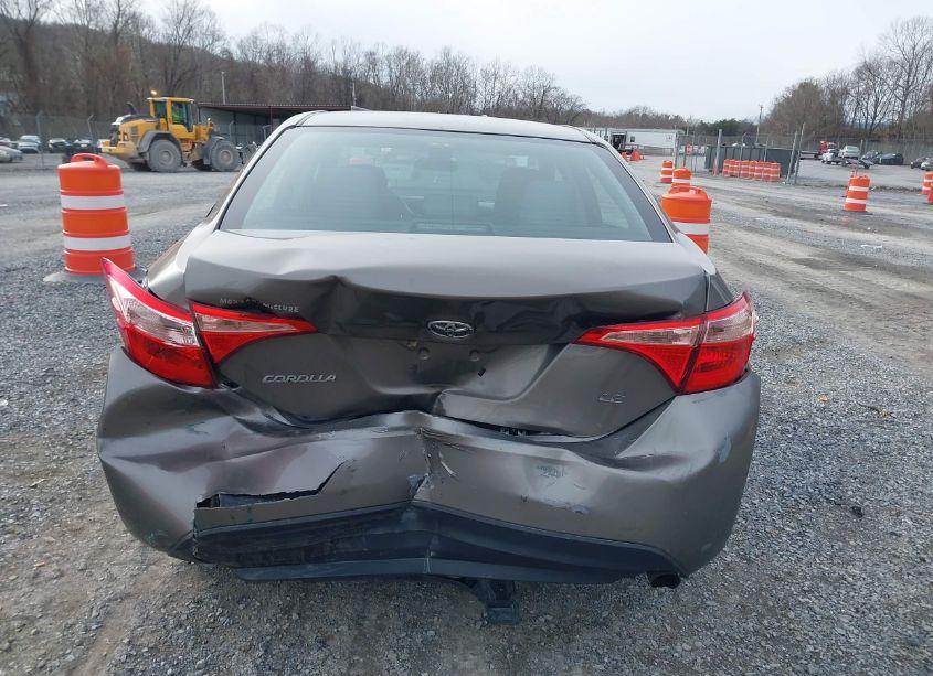 Photo 16 of 2018 Toyota Corolla LE (VIN 2T1BURHE4JC983029)