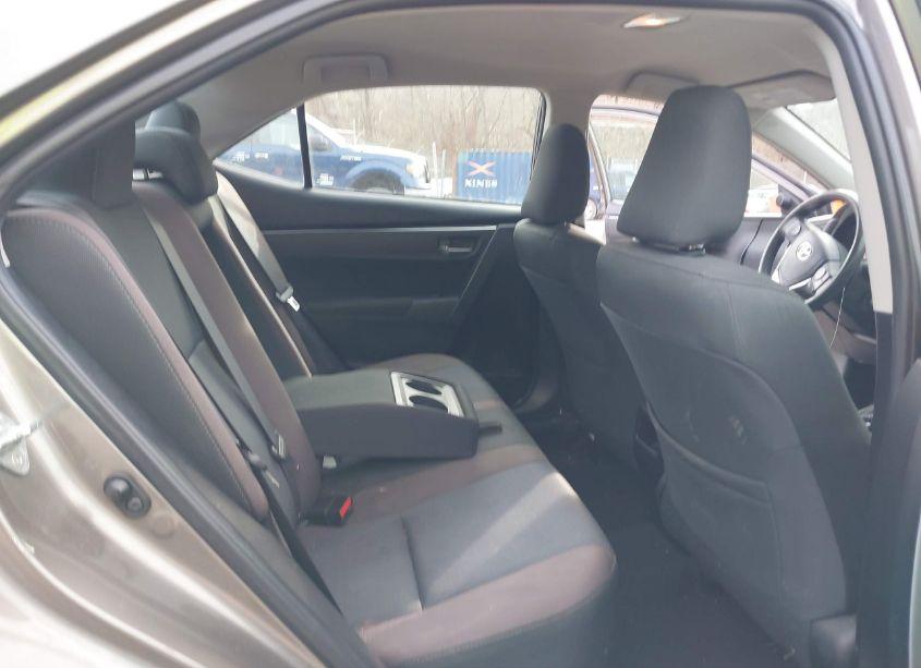 Photo 8 of 2018 Toyota Corolla LE (VIN 2T1BURHE4JC983029)