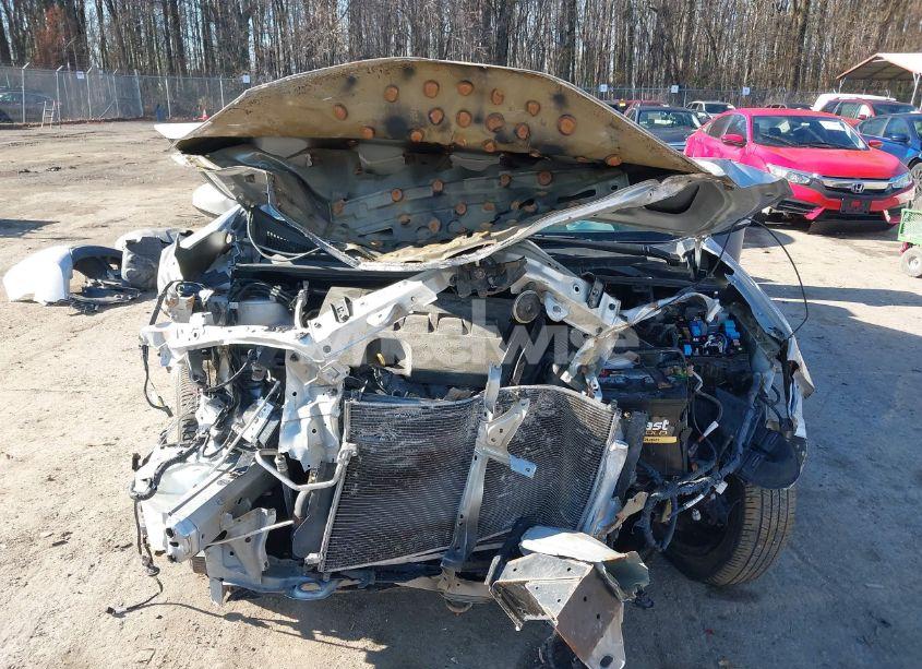 Photo 12 of 2018 Toyota Corolla LE (VIN 2T1BURHE4JC989607)