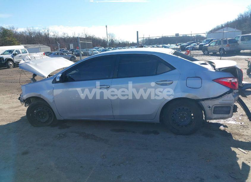 Photo 14 of 2018 Toyota Corolla LE (VIN 2T1BURHE4JC989607)