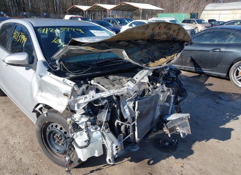 Photo 6 of 2018 Toyota Corolla LE (VIN 2T1BURHE4JC989607)