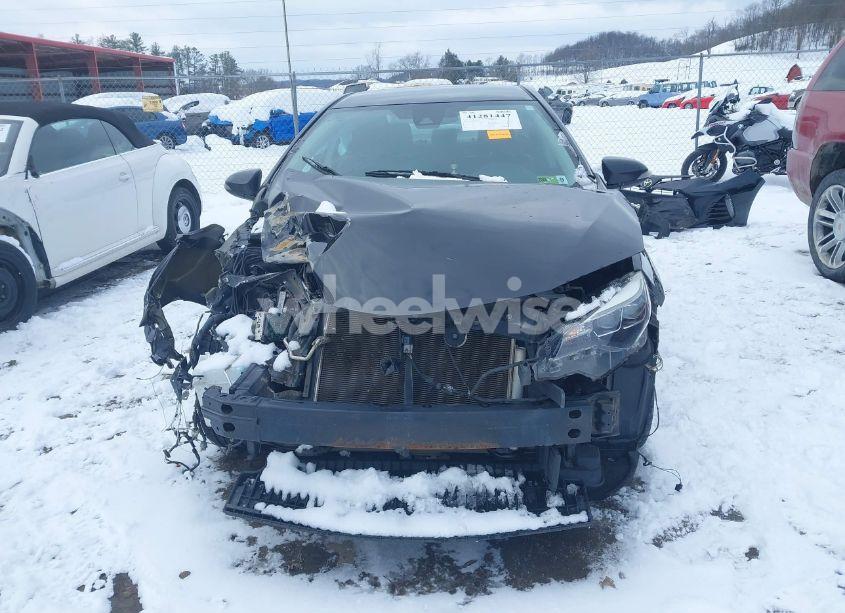 Photo 12 of 2018 Toyota Corolla SE (VIN 2T1BURHE4JC992751)