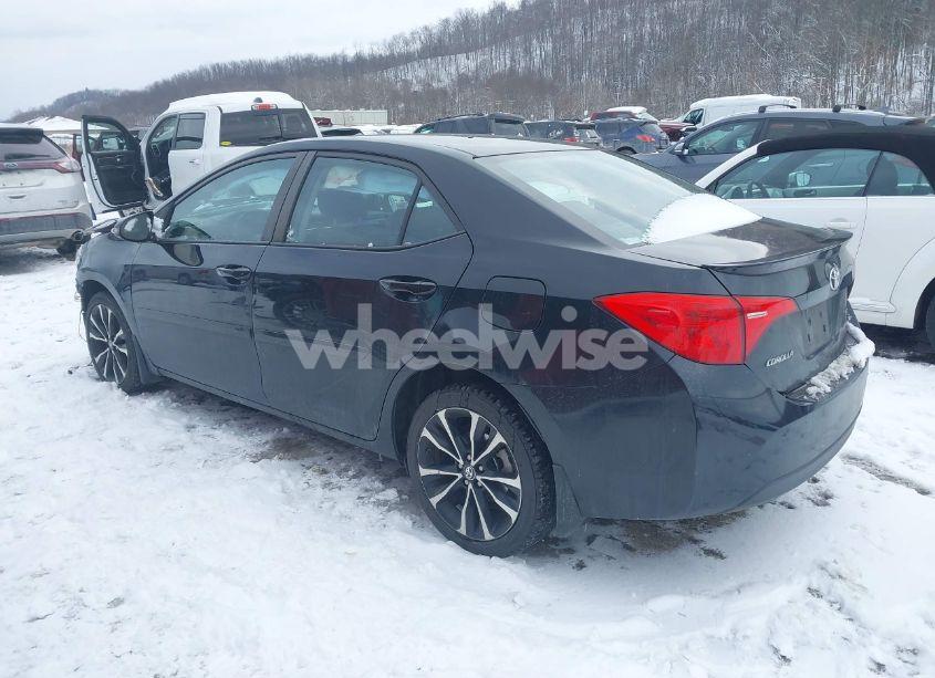 Photo 3 of 2018 Toyota Corolla SE (VIN 2T1BURHE4JC992751)