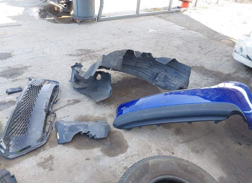 Photo 12 of 2018 Toyota Corolla SE (VIN 2T1BURHE4JC995360)