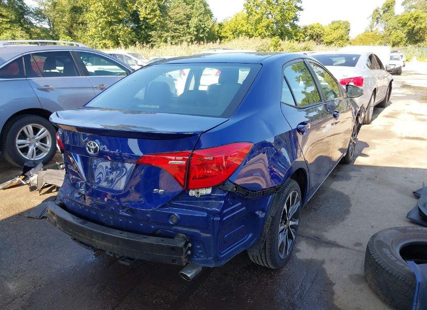 Photo 4 of 2018 Toyota Corolla SE (VIN 2T1BURHE4JC995360)