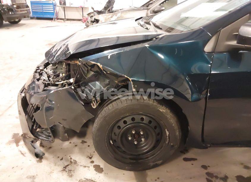 Photo 18 of 2019 Toyota Corolla LE (VIN 2T1BURHE4KC129627)
