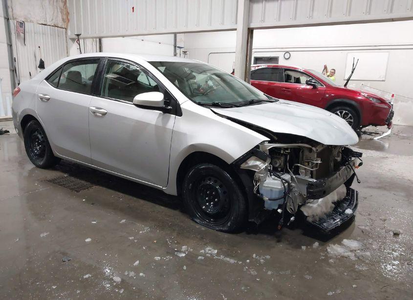 2019 Toyota Corolla LE (VIN 2T1BURHE4KC138585) main photo