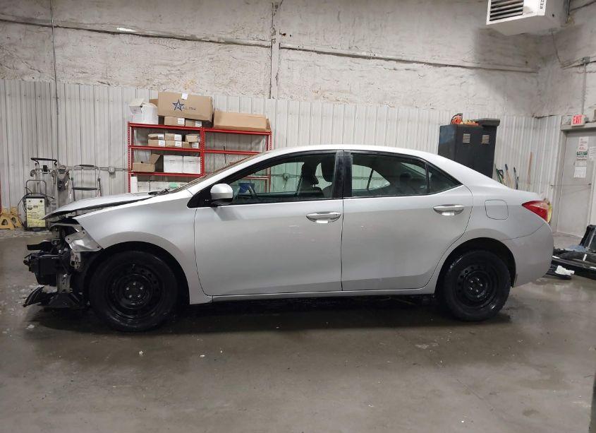 Photo 15 of 2019 Toyota Corolla LE (VIN 2T1BURHE4KC138585)