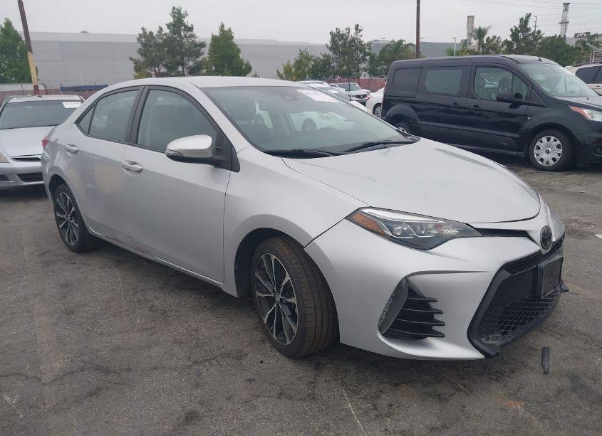 2019 Toyota Corolla SE (VIN 2T1BURHE4KC141678) main photo