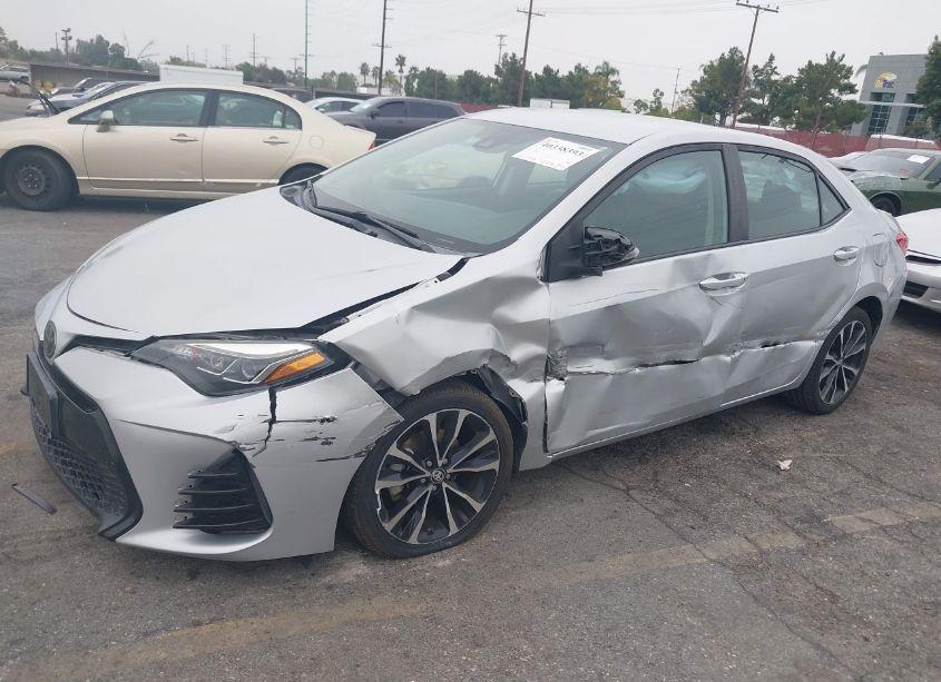 Photo 2 of 2019 Toyota Corolla SE (VIN 2T1BURHE4KC141678)