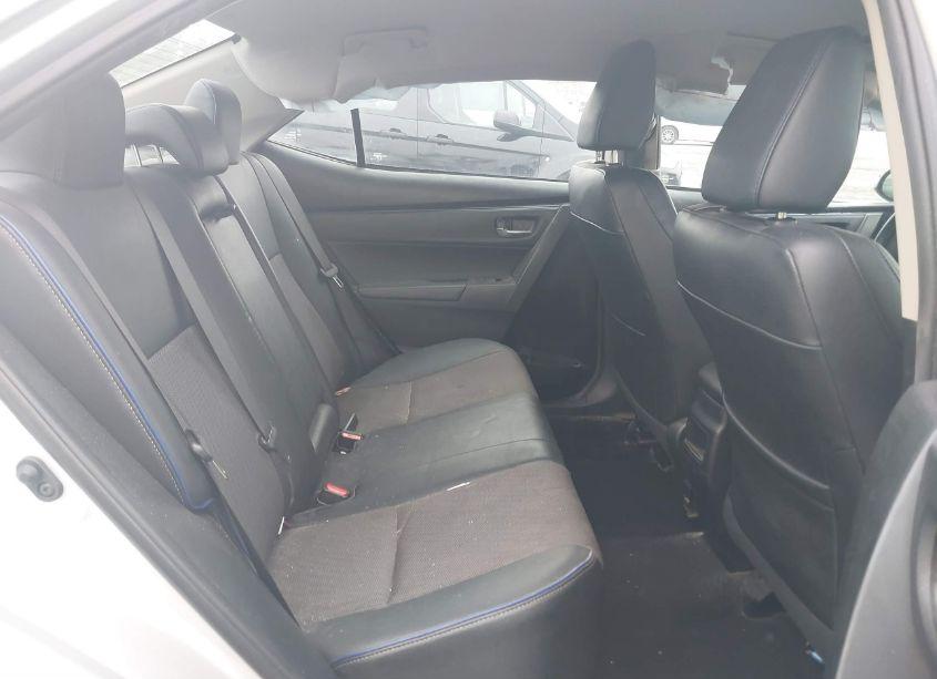 Photo 8 of 2019 Toyota Corolla SE (VIN 2T1BURHE4KC141678)