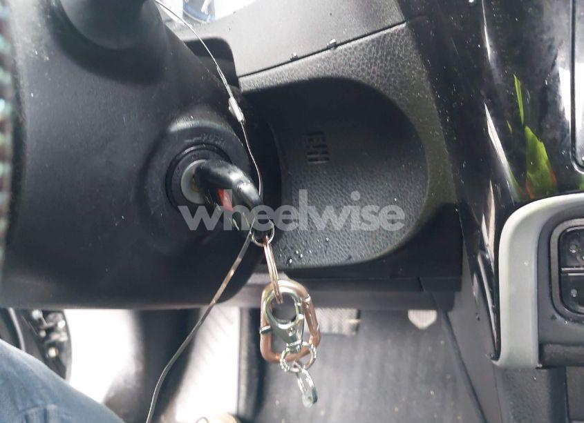 Photo 11 of 2019 Toyota Corolla LE (VIN 2T1BURHE4KC143799)