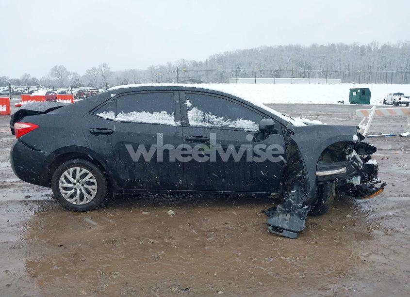 Photo 13 of 2019 Toyota Corolla LE (VIN 2T1BURHE4KC143799)