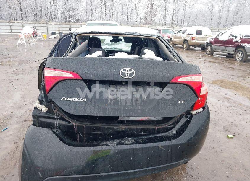 Photo 17 of 2019 Toyota Corolla LE (VIN 2T1BURHE4KC143799)