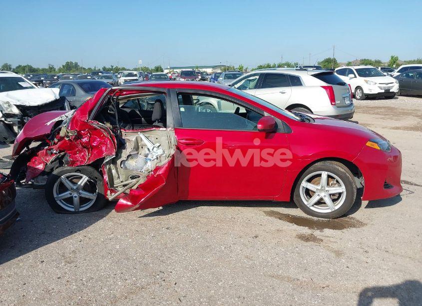 Photo 12 of 2019 Toyota Corolla LE (VIN 2T1BURHE4KC152809)