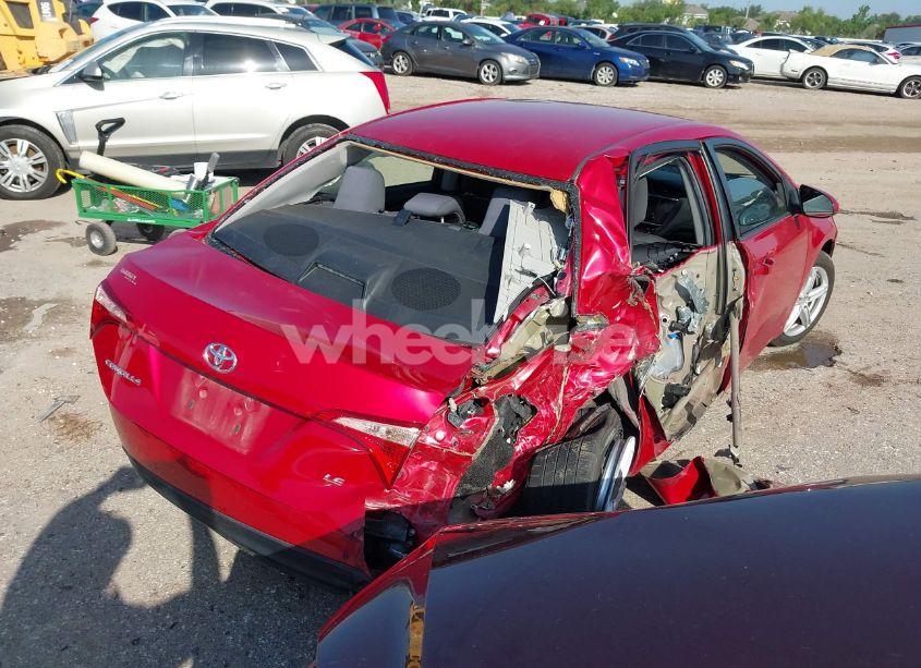 Photo 4 of 2019 Toyota Corolla LE (VIN 2T1BURHE4KC152809)