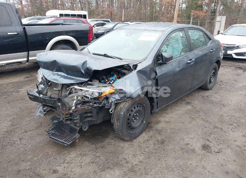 Photo 2 of 2019 Toyota Corolla LE (VIN 2T1BURHE4KC152874)