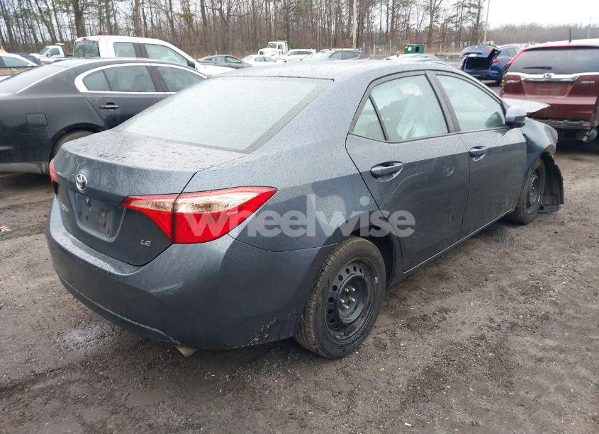 Photo 4 of 2019 Toyota Corolla LE (VIN 2T1BURHE4KC152874)