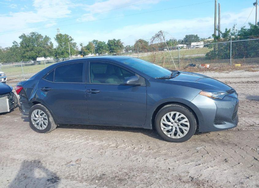 Photo 13 of 2019 Toyota Corolla LE (VIN 2T1BURHE4KC155922)