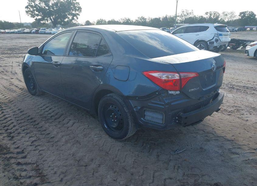Photo 3 of 2019 Toyota Corolla LE (VIN 2T1BURHE4KC155922)
