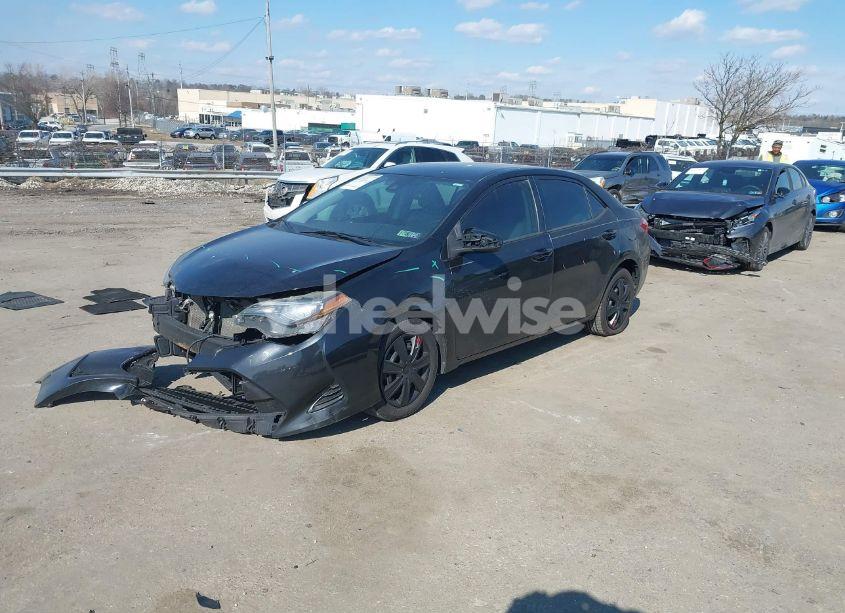 Photo 2 of 2019 Toyota Corolla LE (VIN 2T1BURHE4KC174132)
