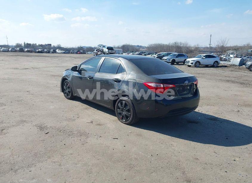 Photo 3 of 2019 Toyota Corolla LE (VIN 2T1BURHE4KC174132)