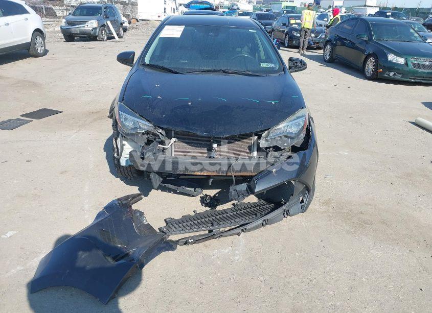 Photo 6 of 2019 Toyota Corolla LE (VIN 2T1BURHE4KC174132)