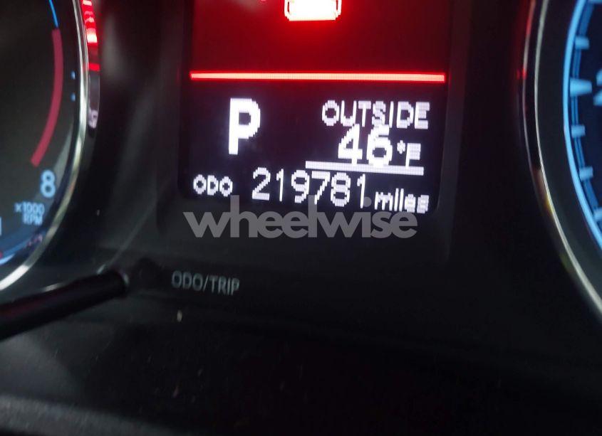 Photo 15 of 2019 Toyota Corolla LE (VIN 2T1BURHE4KC180397)