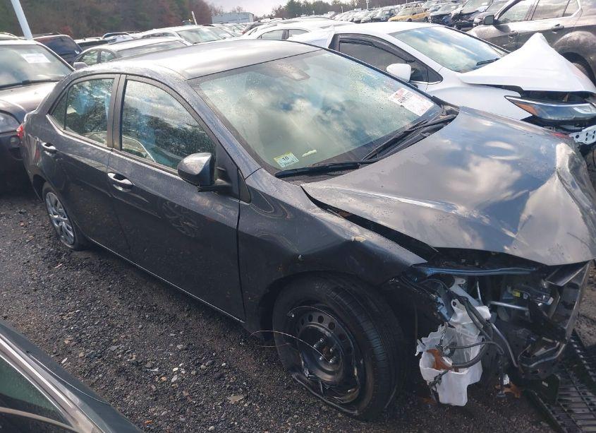 Photo 13 of 2019 Toyota Corolla LE (VIN 2T1BURHE4KC193781)