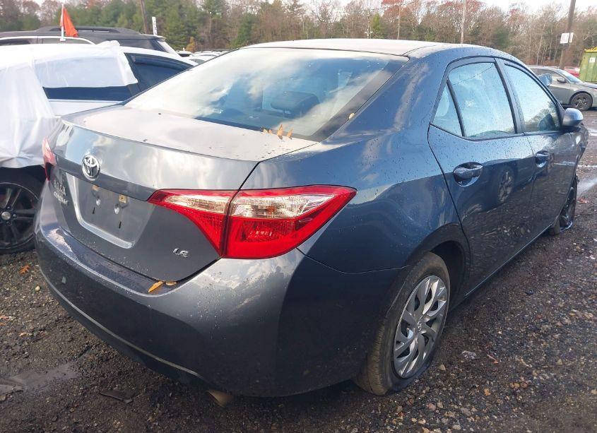 Photo 4 of 2019 Toyota Corolla LE (VIN 2T1BURHE4KC193781)