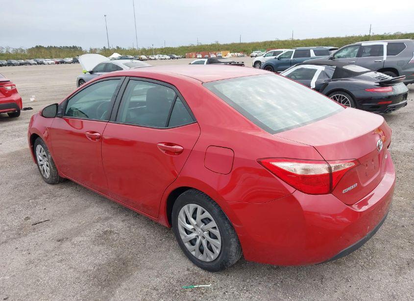 Photo 3 of 2019 Toyota Corolla LE (VIN 2T1BURHE4KC196082)