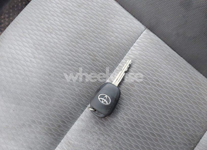 Photo 11 of 2019 Toyota Corolla LE (VIN 2T1BURHE4KC202446)