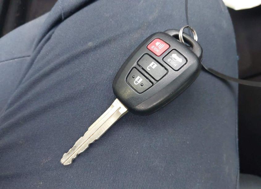 Photo 11 of 2019 Toyota Corolla LE (VIN 2T1BURHE4KC202785)