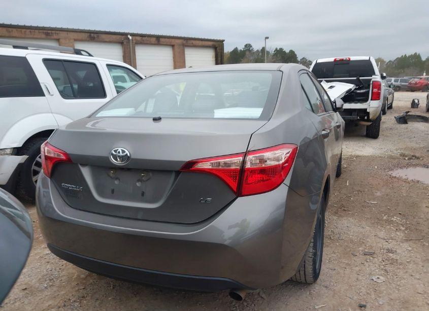 Photo 16 of 2019 Toyota Corolla LE (VIN 2T1BURHE4KC215066)
