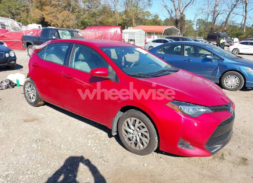2019 Toyota Corolla LE (VIN 2T1BURHE4KC224124) main photo