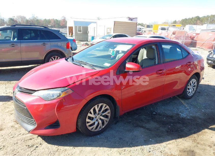 Photo 2 of 2019 Toyota Corolla LE (VIN 2T1BURHE4KC224124)
