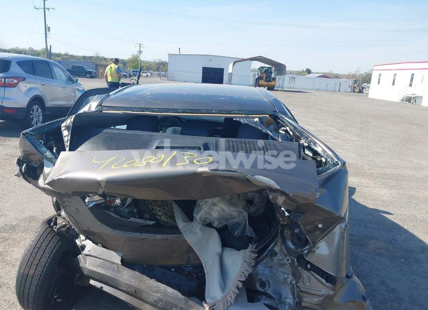 Photo 16 of 2019 Toyota Corolla LE (VIN 2T1BURHE4KC228304)