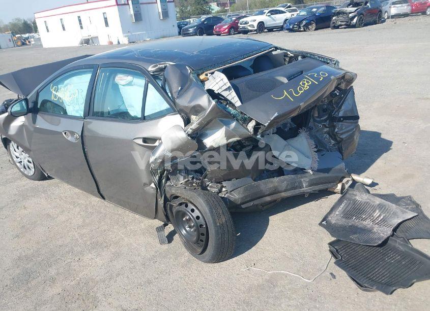 Photo 3 of 2019 Toyota Corolla LE (VIN 2T1BURHE4KC228304)