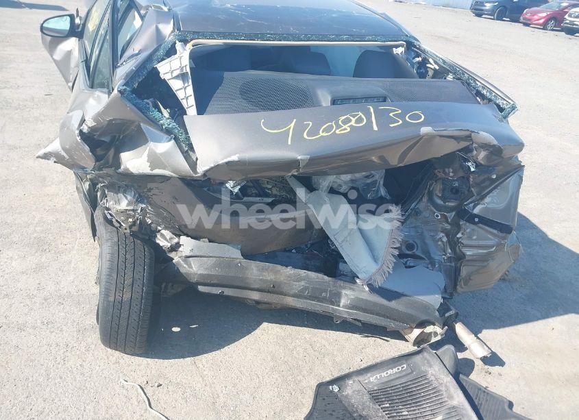 Photo 6 of 2019 Toyota Corolla LE (VIN 2T1BURHE4KC228304)