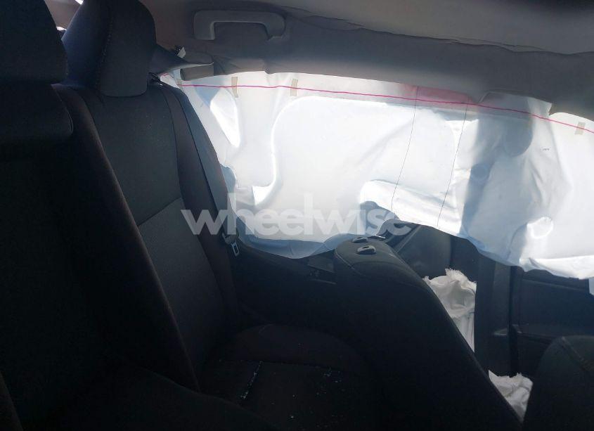 Photo 8 of 2019 Toyota Corolla LE (VIN 2T1BURHE4KC228304)