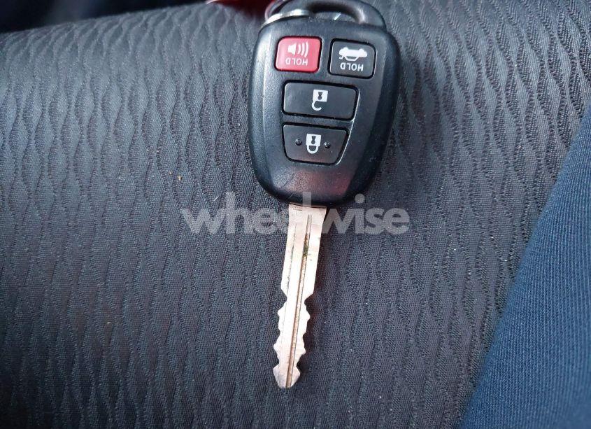 Photo 11 of 2019 Toyota Corolla LE (VIN 2T1BURHE4KC228674)