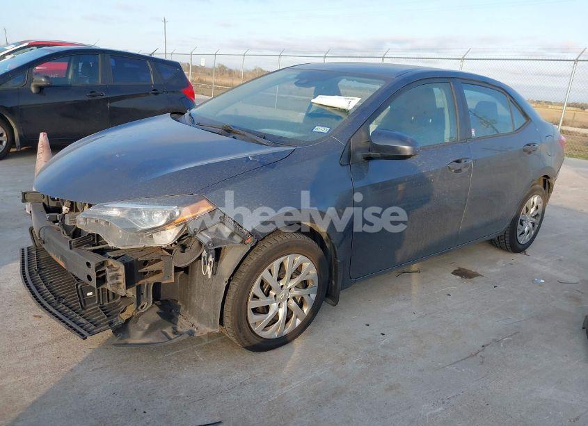 Photo 2 of 2019 Toyota Corolla LE (VIN 2T1BURHE4KC228674)