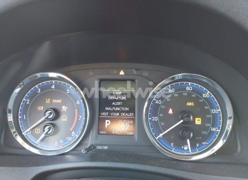 Photo 7 of 2019 Toyota Corolla LE (VIN 2T1BURHE4KC228674)