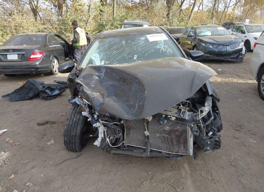 Photo 13 of 2019 Toyota Corolla LE (VIN 2T1BURHE4KC236113)