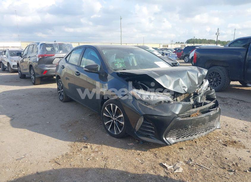 2019 Toyota Corolla SE (VIN 2T1BURHE4KC240520) main photo