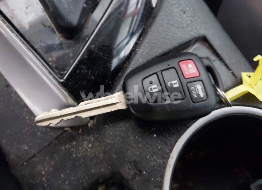 Photo 11 of 2014 Toyota Corolla LE (VIN 2T1BURHE5EC031260)