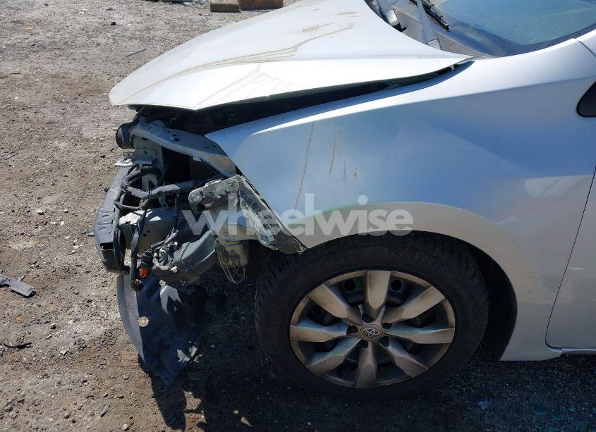 Photo 6 of 2014 Toyota Corolla L (VIN 2T1BURHE5EC047460)