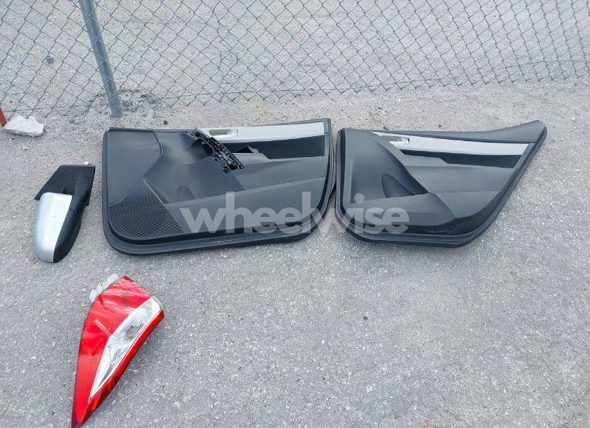 Photo 12 of 2014 Toyota Corolla LE (VIN 2T1BURHE5EC108564)