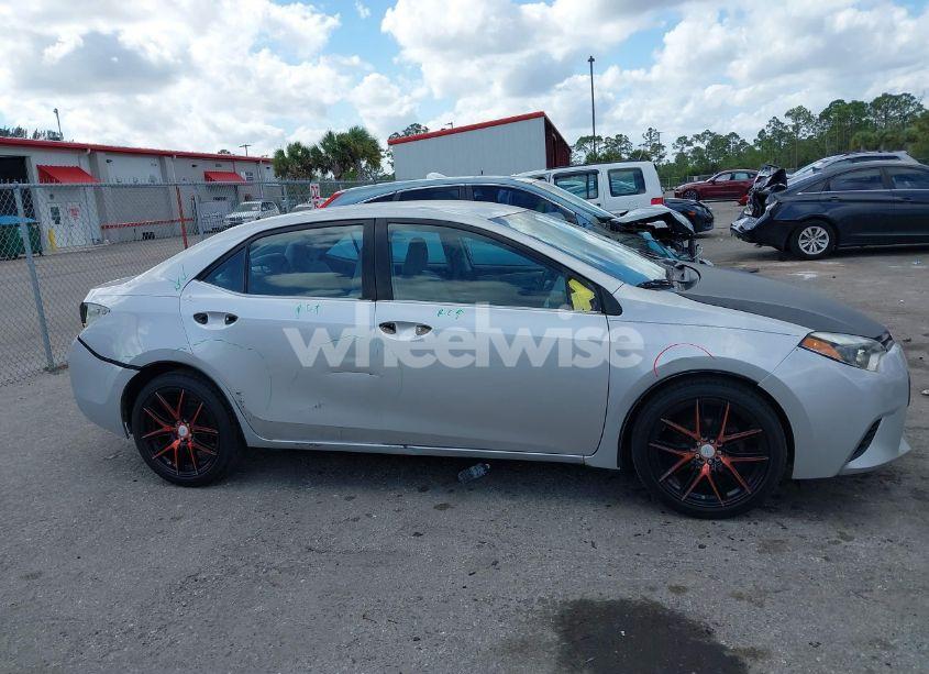 Photo 6 of 2014 Toyota Corolla LE (VIN 2T1BURHE5EC108564)