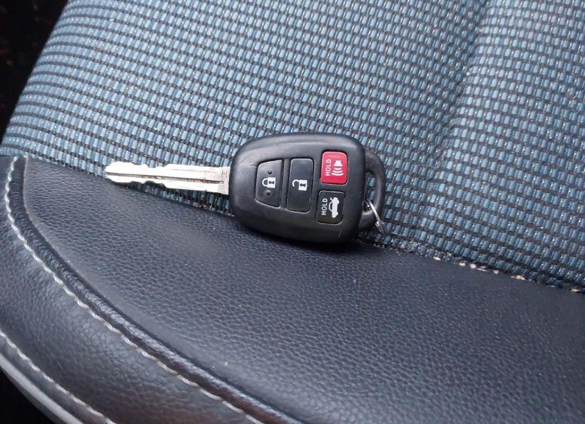 Photo 11 of 2014 Toyota Corolla S PLUS (VIN 2T1BURHE5EC111898)